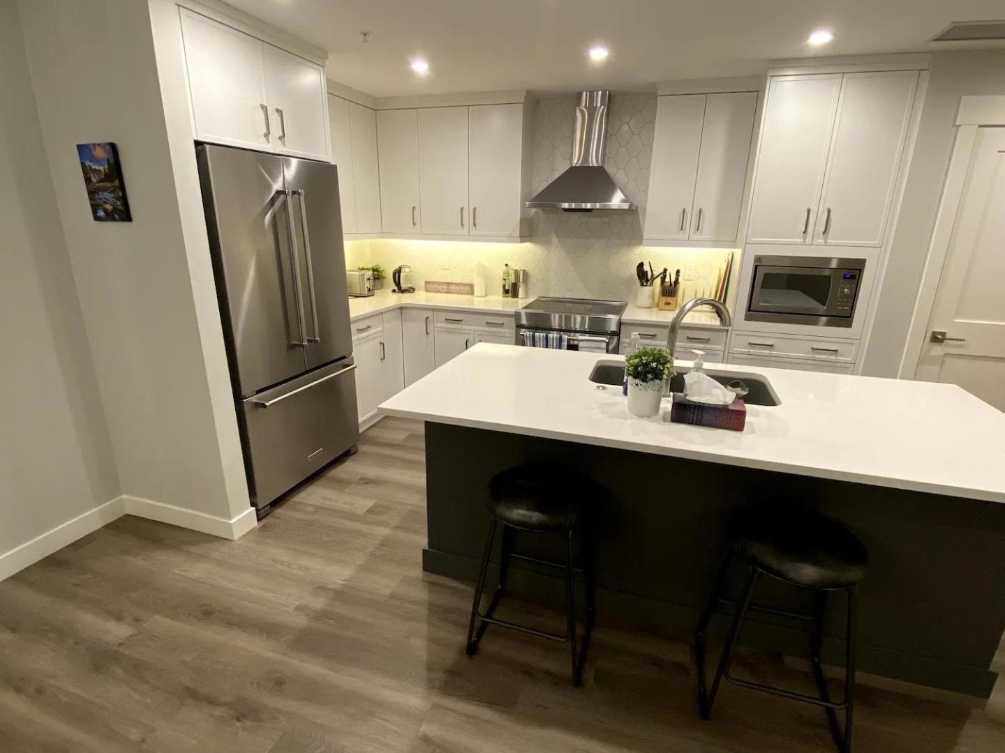 Luxury Unit In The Heart Of Canmore Exterior photo