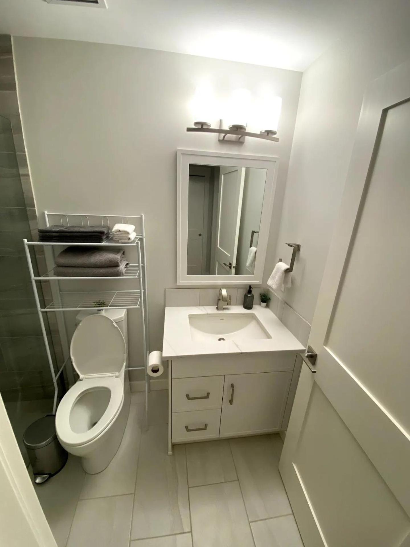 Luxury Unit In The Heart Of Canmore Exterior photo